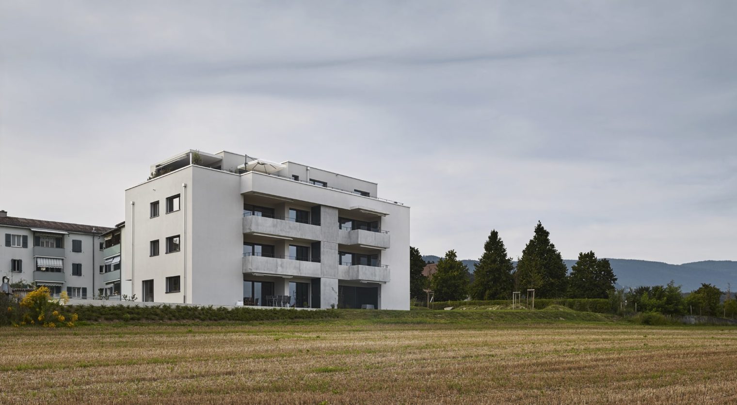 1617-fotos-poffet-final-fassade-sw-mehrfamilienhaus-orpund